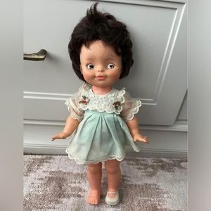 VINTAGE 60’s/70’s CANADA REGAL DOLL FLIRTY EYES